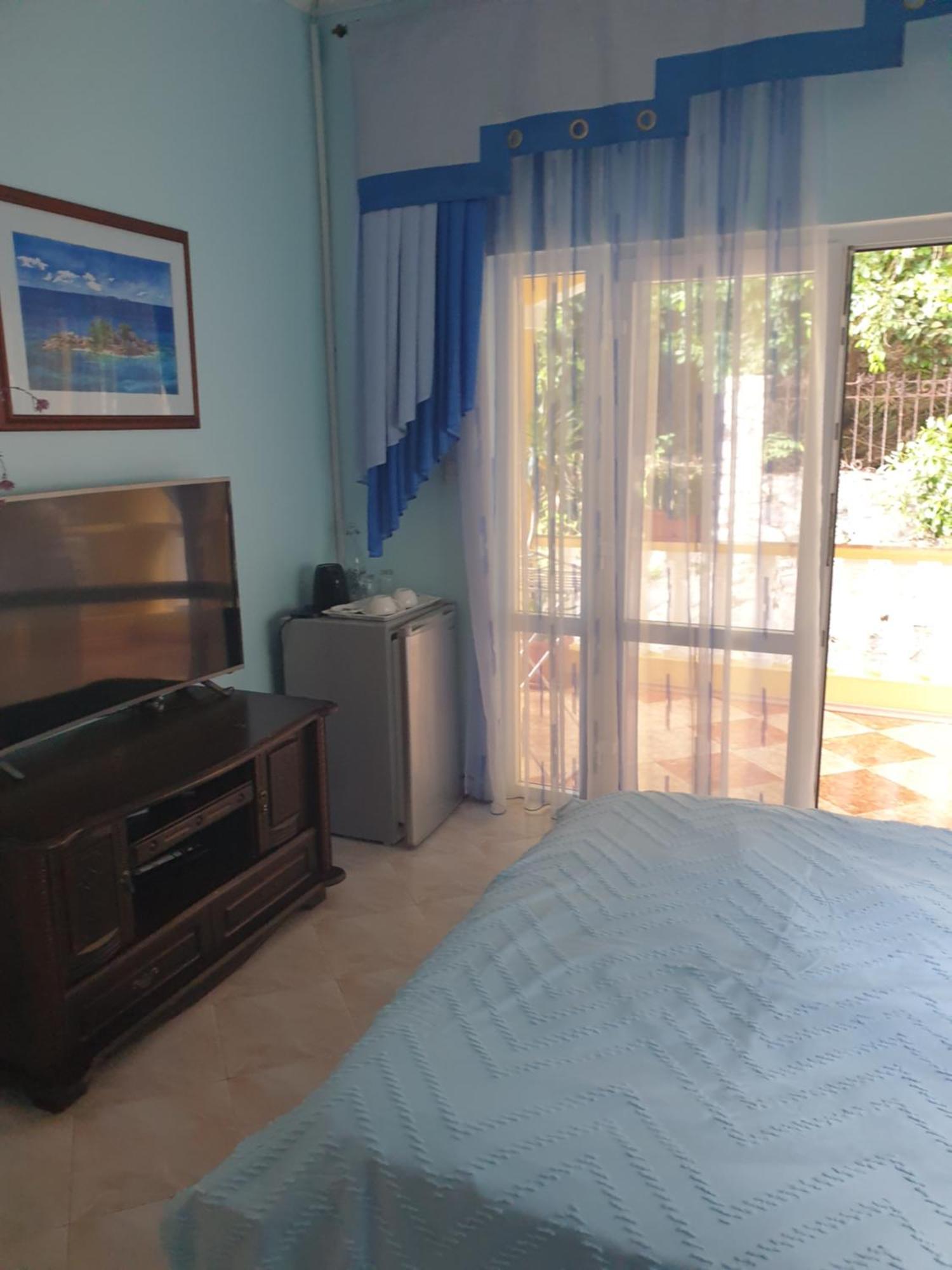 Seybreeze Villa Anse Royale Bagian luar foto
